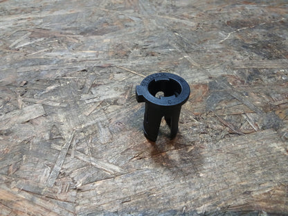 Astra Vectra Zafira Hülse Kupplungsleitung, Nehmerzylinder, 5-Gang Schaltgetriebe original GM NEU