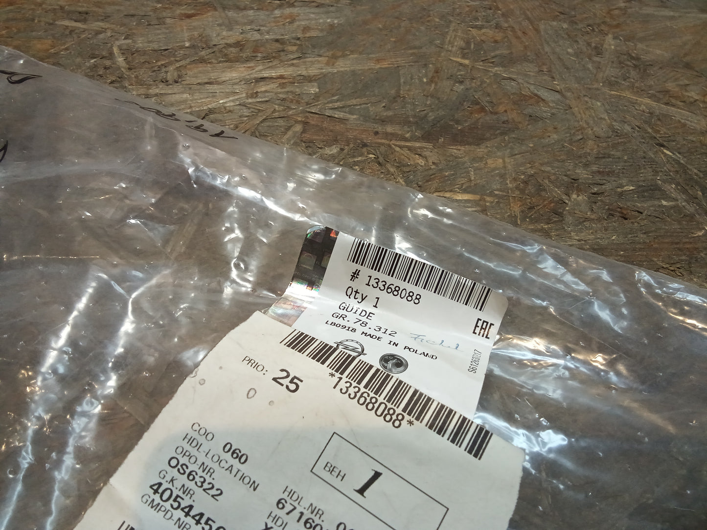 Astra J Halter Stoßstange hinten rechts original GM NEU