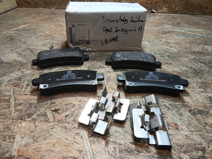 Insignia Bremsbeläge original GM NEU