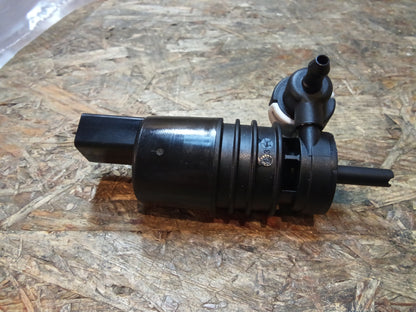 Ford Kuga ll 13-14 Honda CRV BJ 12- 18 Pumpe Scheibenwaschanlage original Ford NEU