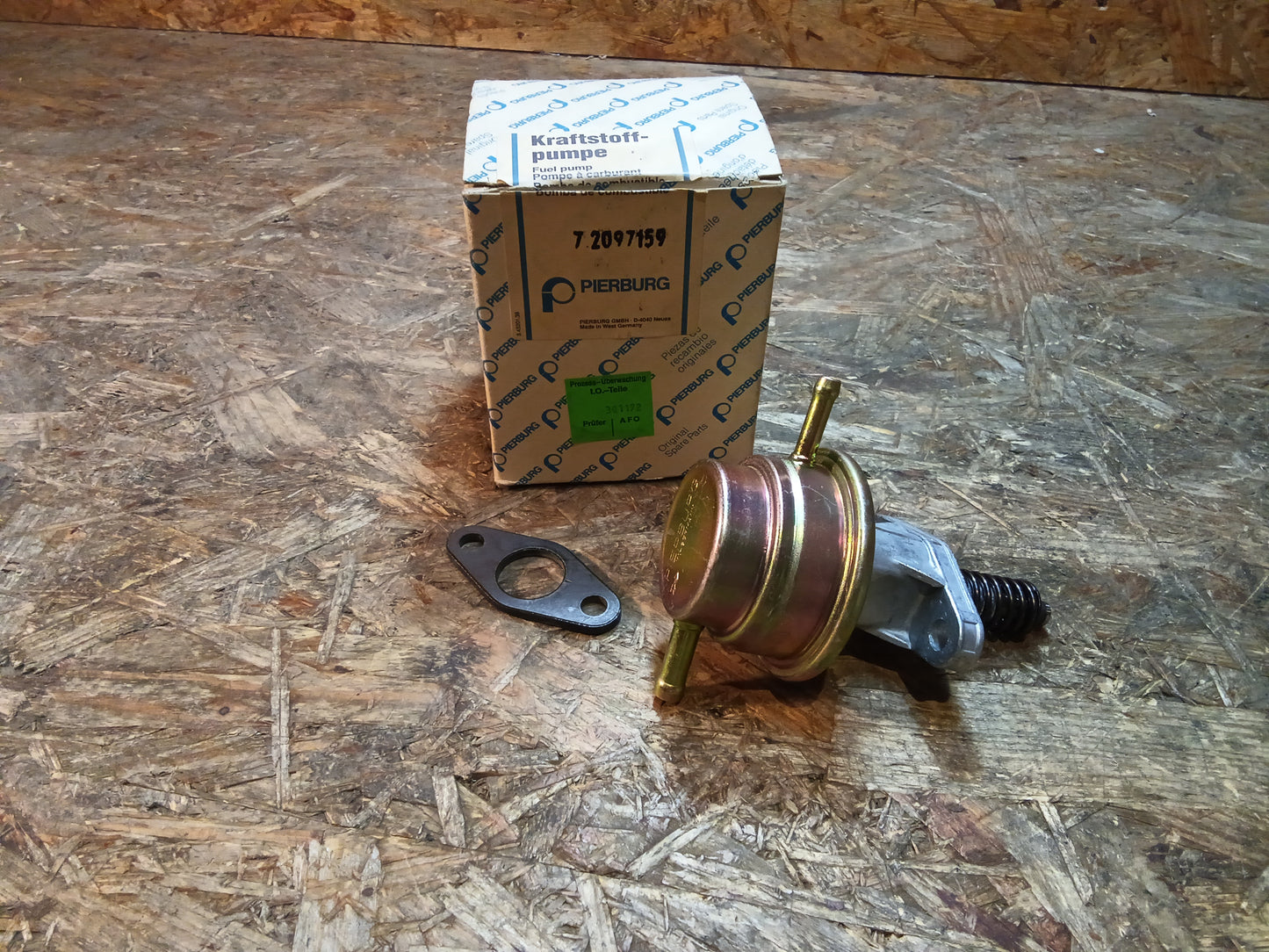 Opel Kadett Omega Vectra Kraftstoffpumpe original Pierburg NEU