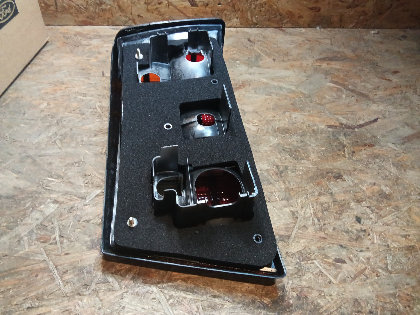 Ford Orion Rückleuchte links original Ford NEU