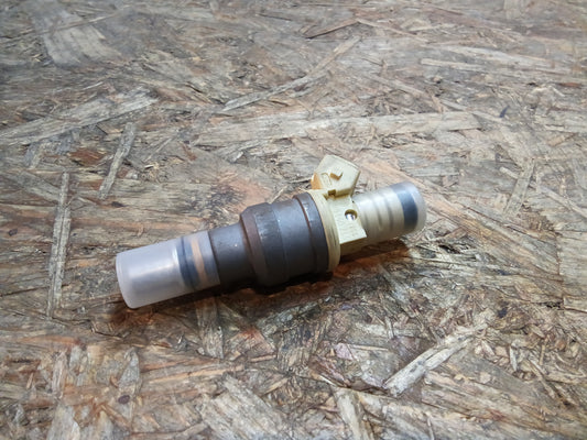 Astra Calibra Kadett Einspritzventil original GM NEU