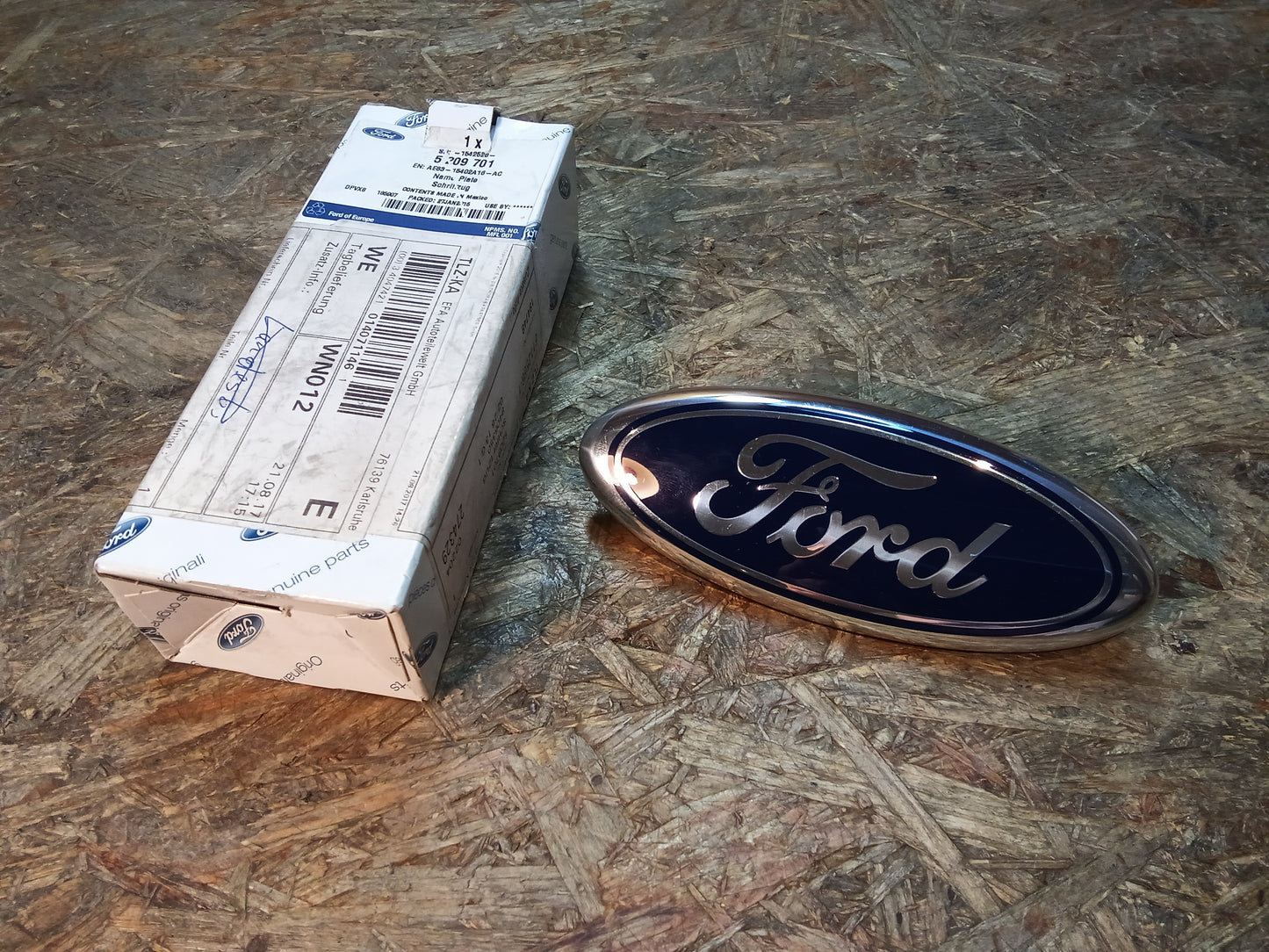 Ford Transit, Tourneo BJ 2013-.. Emblem hinten original Ford NEU