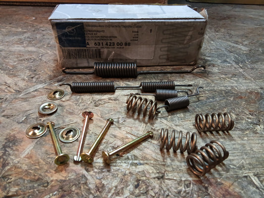 Mercedes-Benz Reparatursatz Bremse hinten original Mercedes NEU