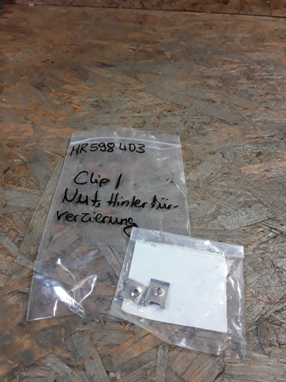 Mitsubishi Clip/ Nut Hintertürverzierung original