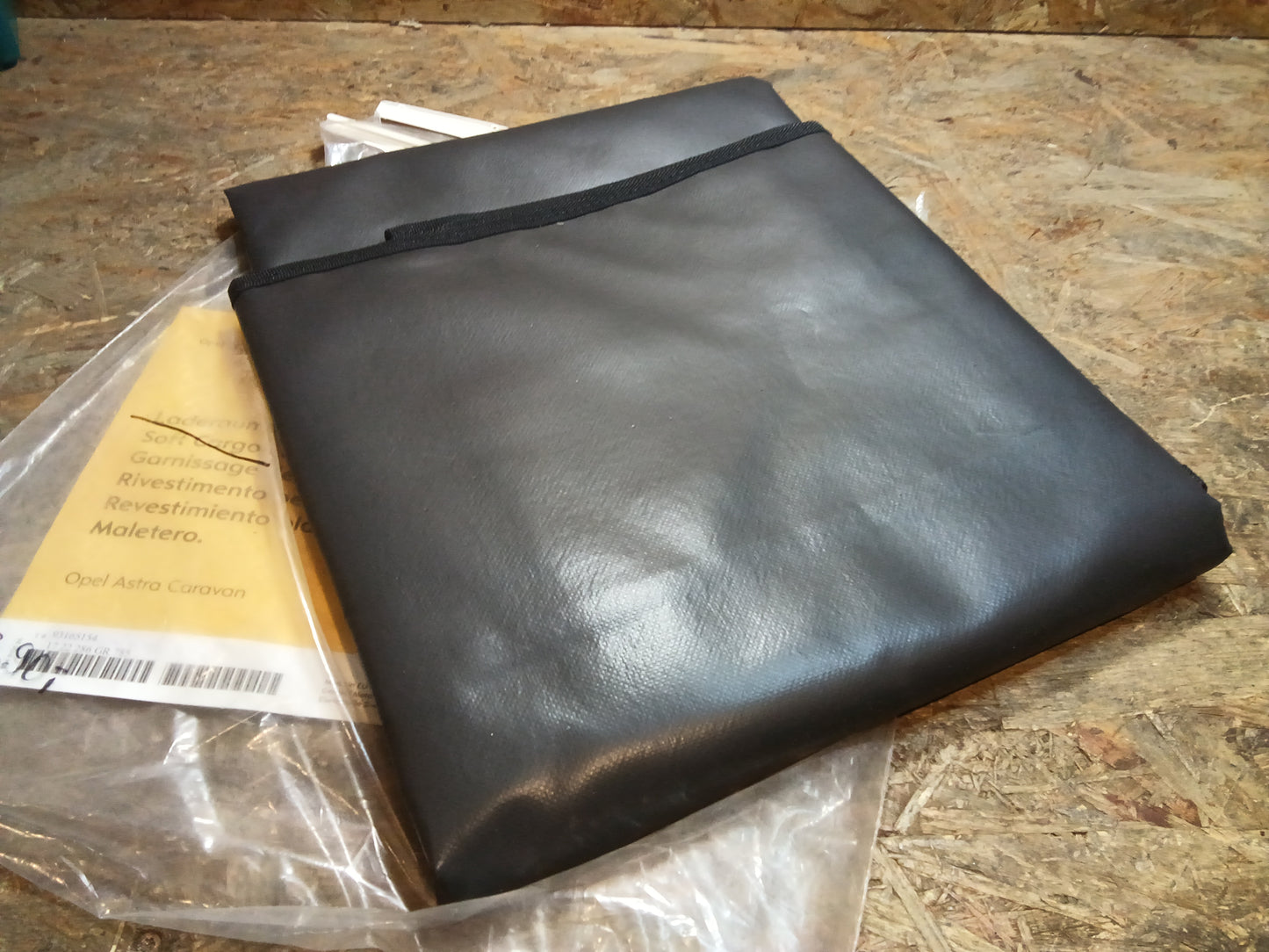 Astra Caravan Laderaummatte original GM NEU