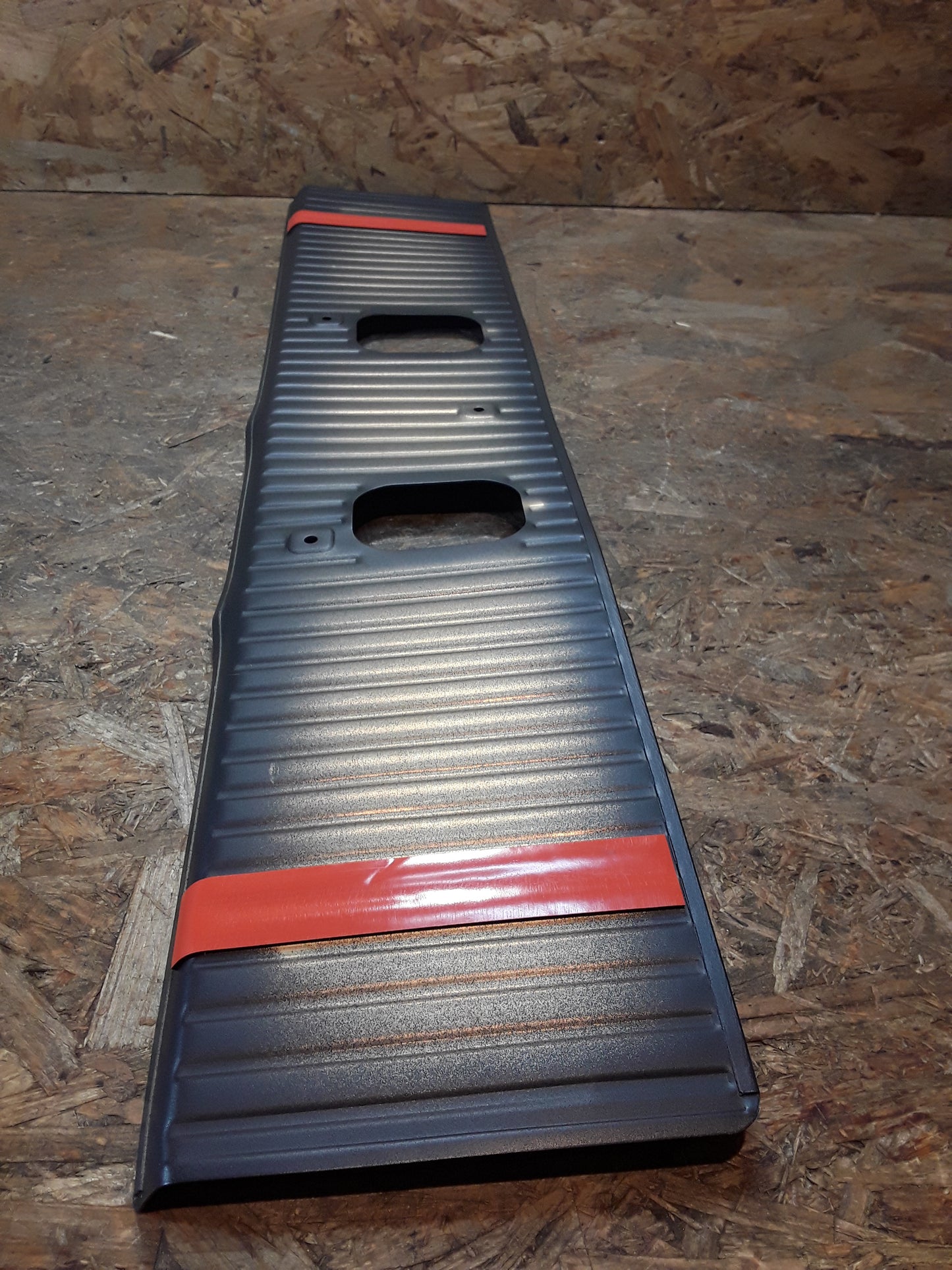 Ford Sierra Bj 82-86 Rückwandblech unten / Stoßfänger original Ford NEU