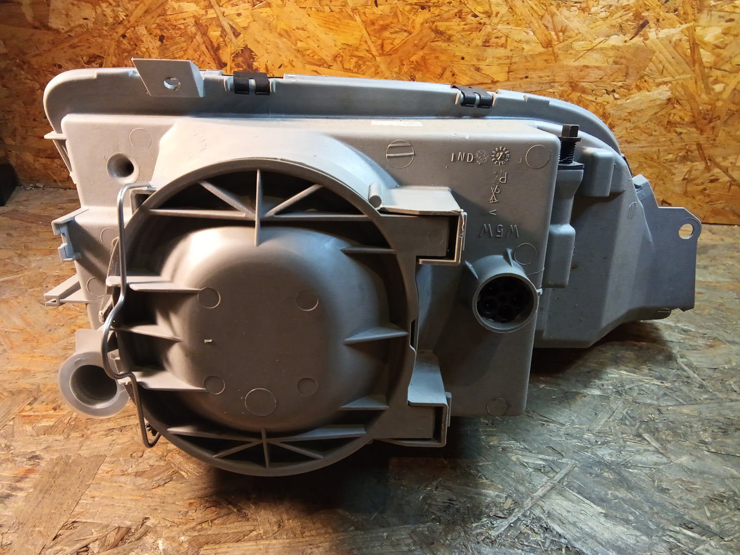 Omega A Scheinwerfer rechts original GM NEU