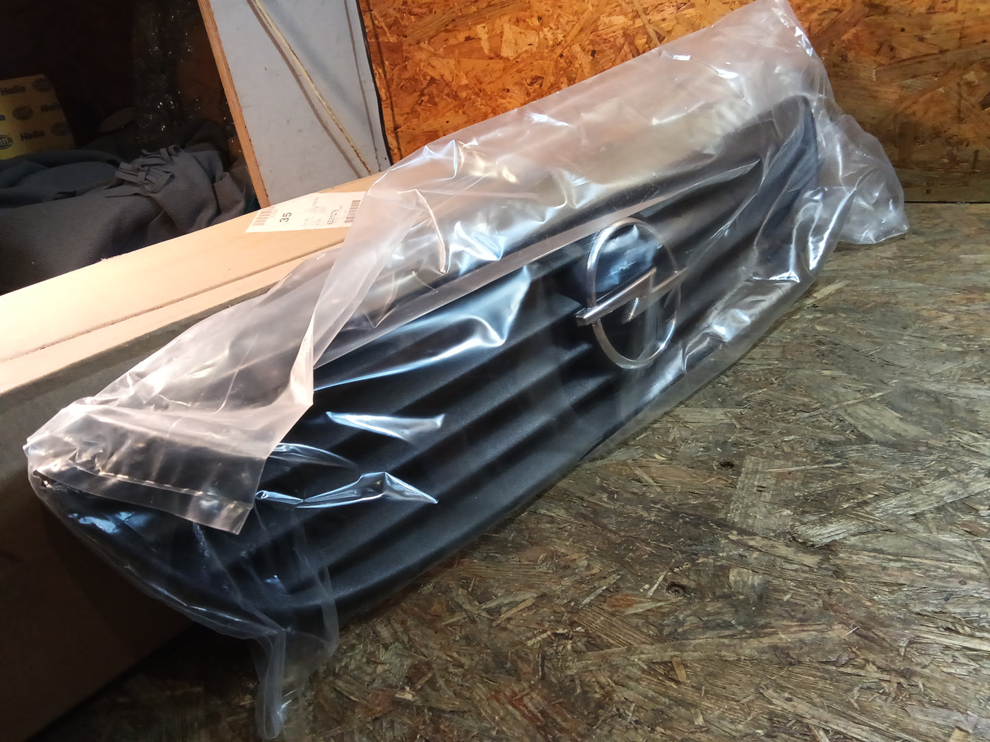 Original GM Opel Zafira A Kühlergrill Neu