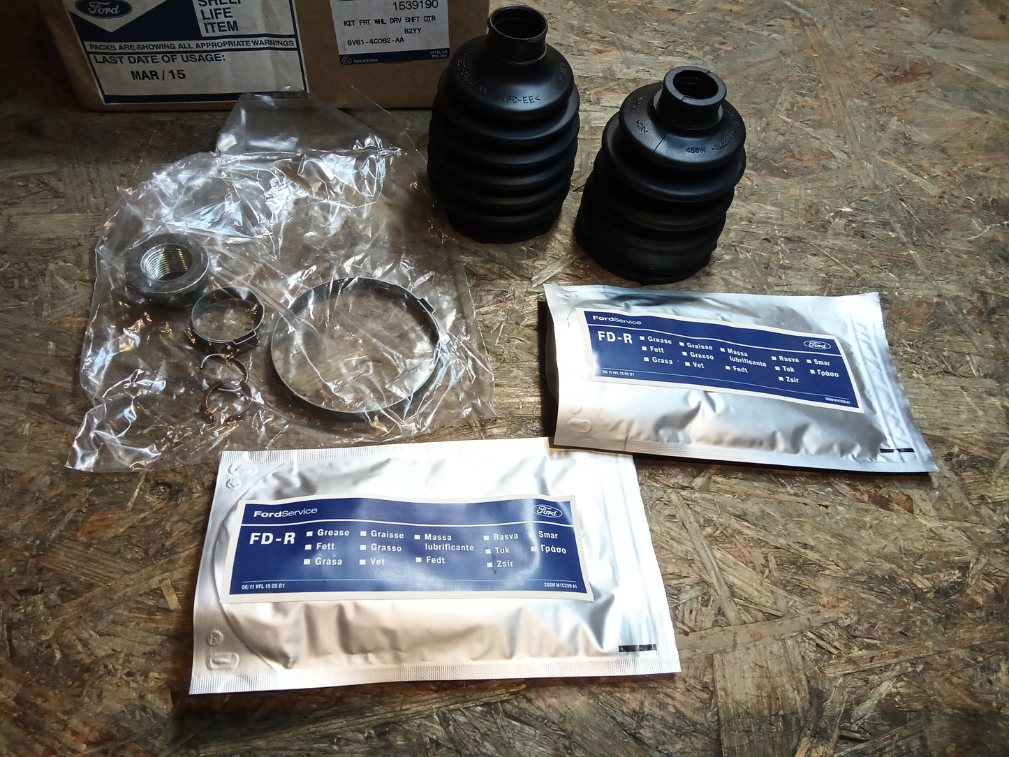 Ford Fiesta MK6/MK6 Kasten Faltenbalgsatz Antriebswelle original Ford NEU