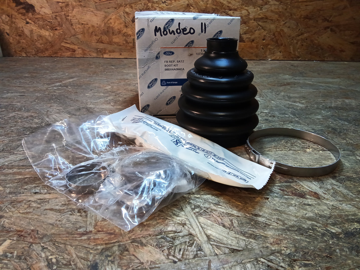 Ford Mondeo ll Manschetten-Satz original Ford NEU