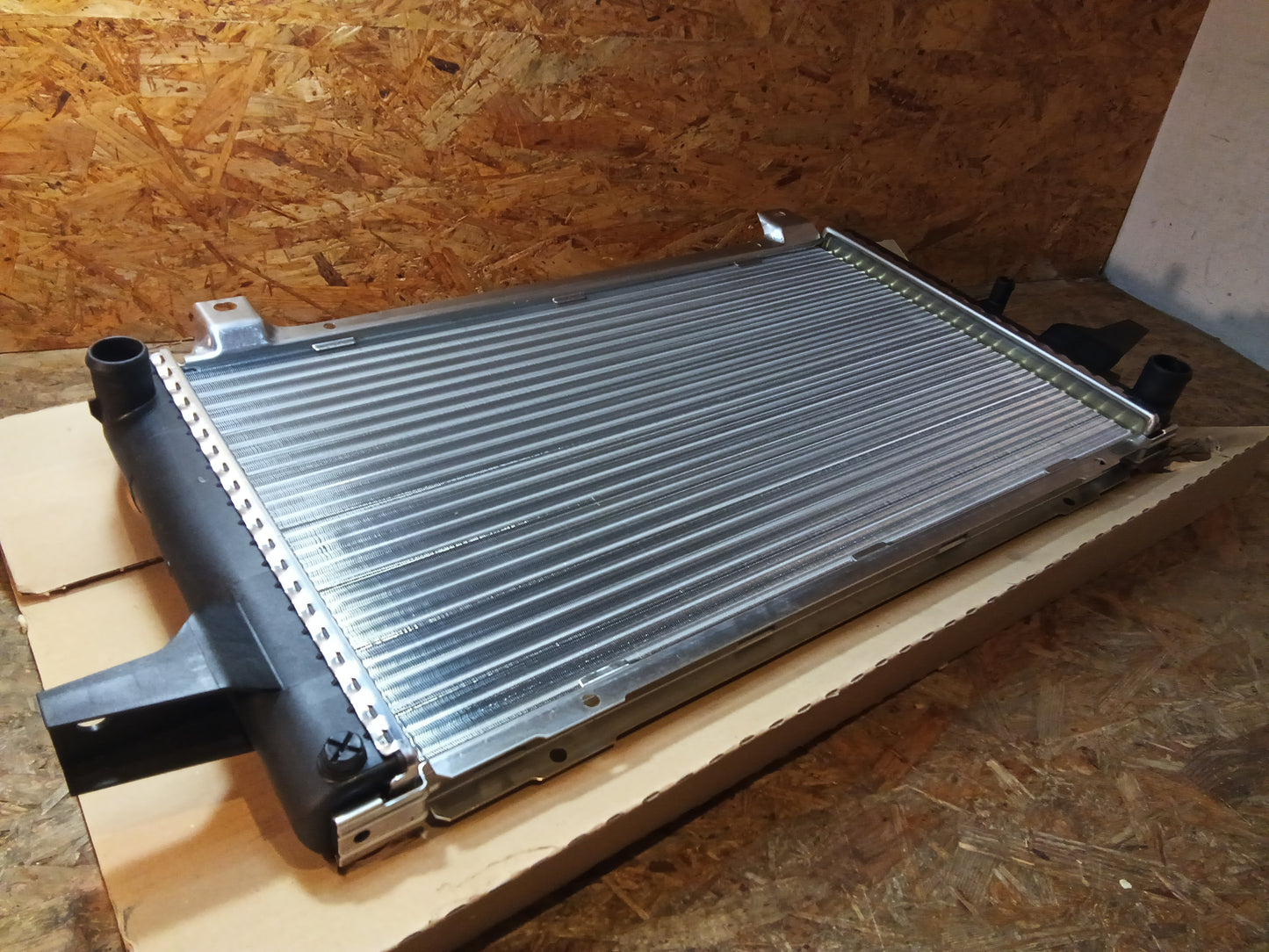 Ford Sierra MK1 Kühler original Van Wezel NEU