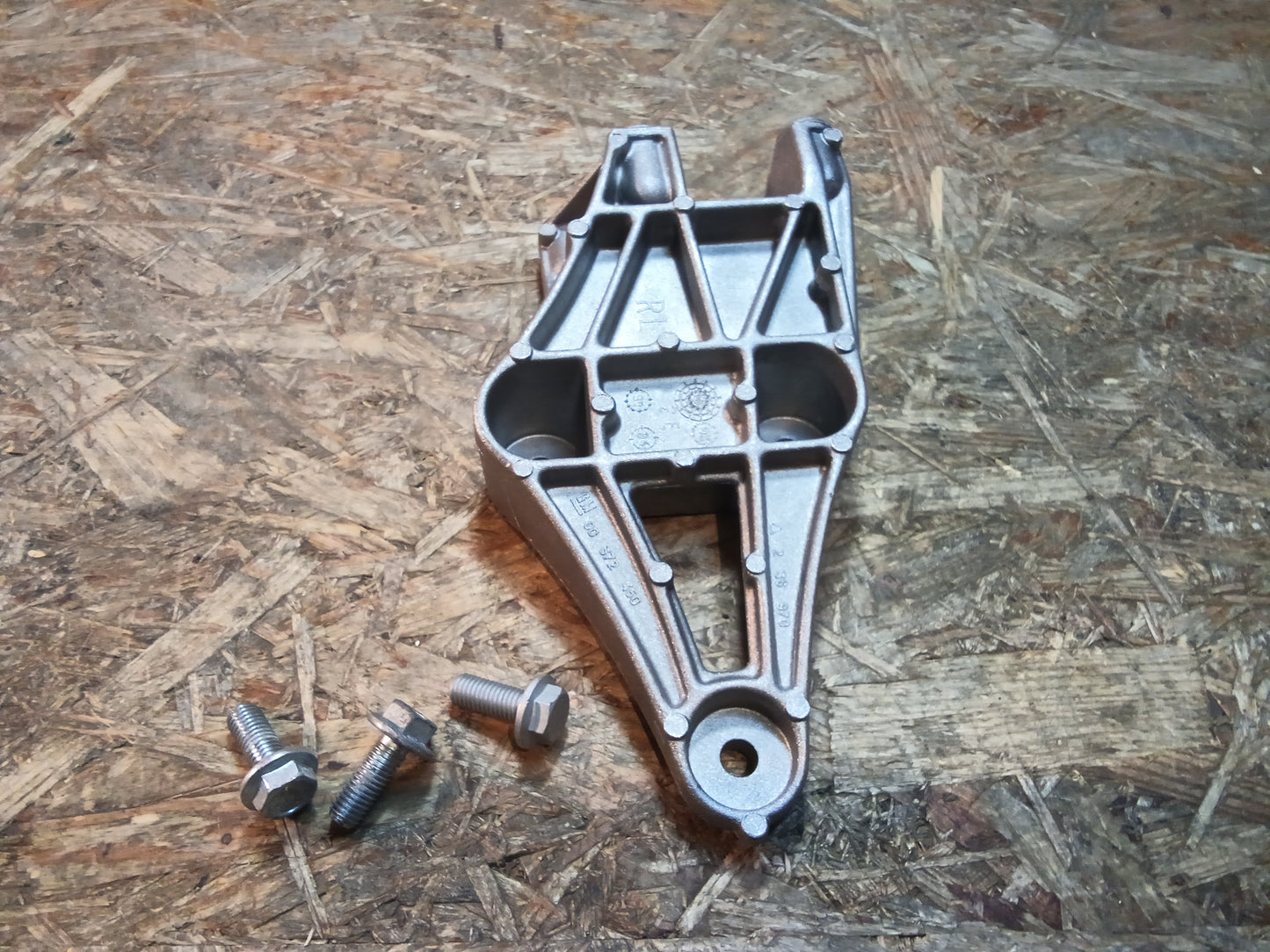 Calibra A Vectra A Motorhalter V.R original GM NEU