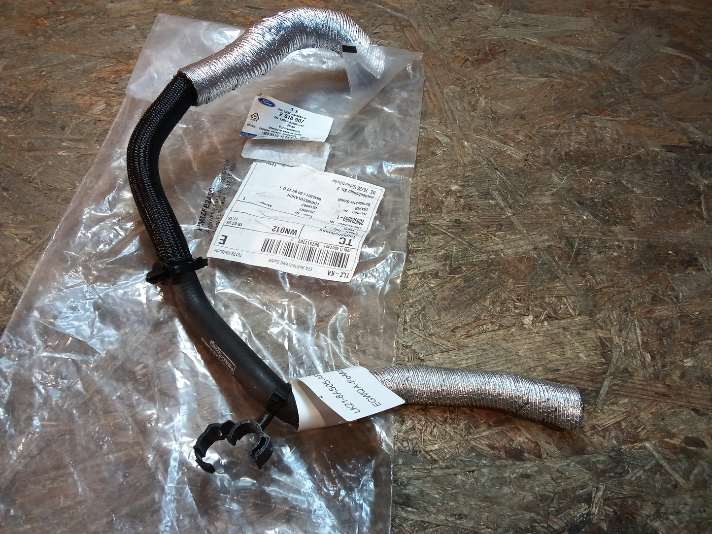 Ford Transit 19-23 Einlassschlauch Thermostat original Ford NEU