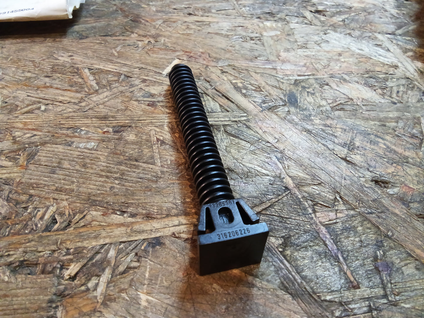 Meriva A Schraube Reserveradhalter original GM NEU