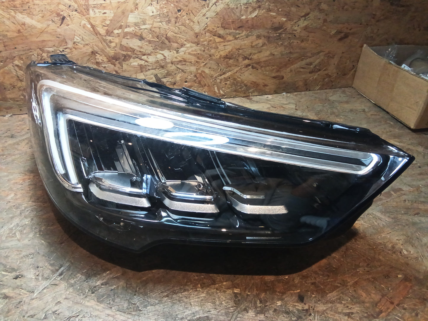 Opel Crossland X Scheinwerfer rechts original GM NEU