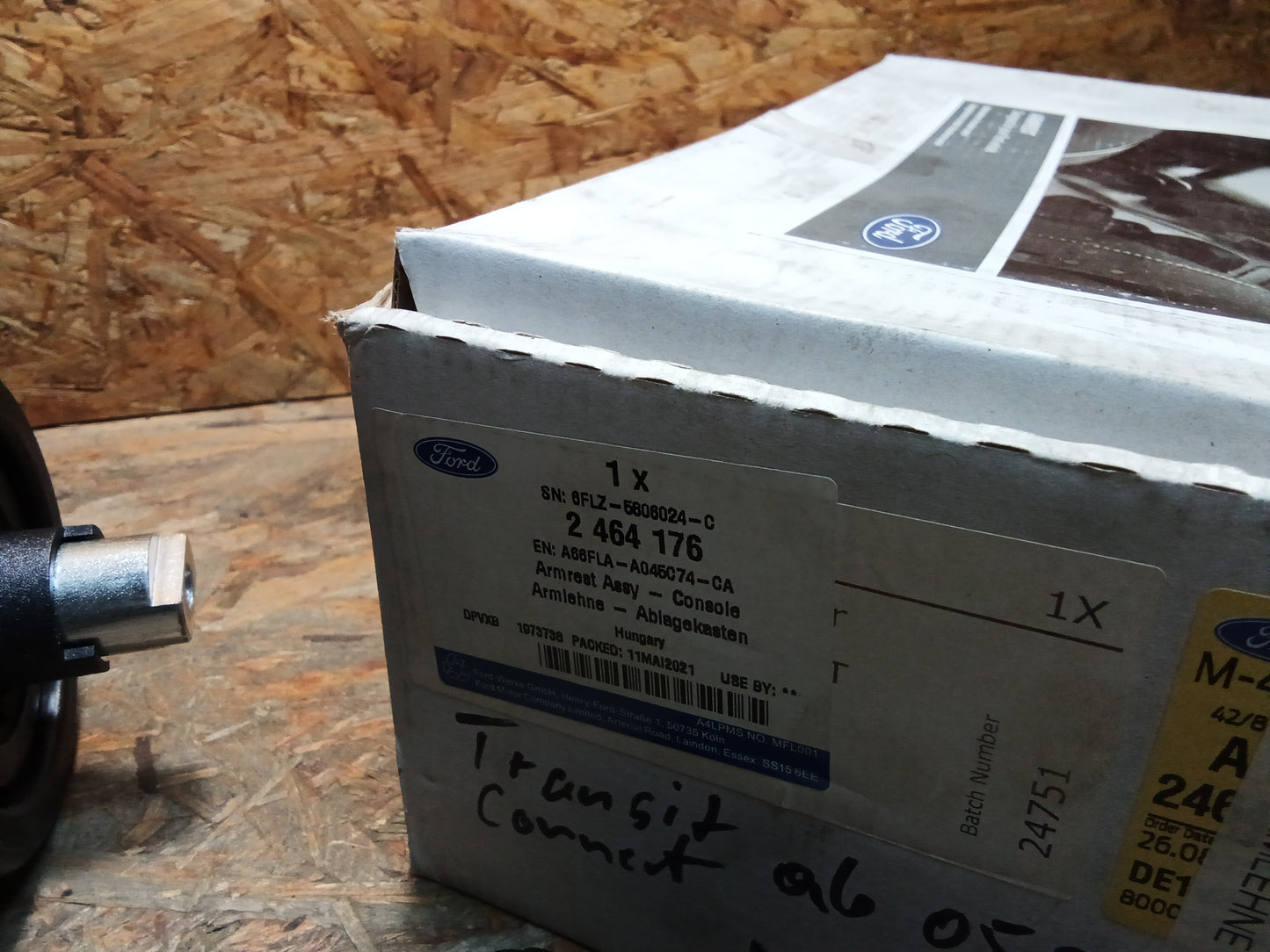 Ford Transit Connect ab BJ 05.18 Armlehne Ablagkasten original Ford NEU