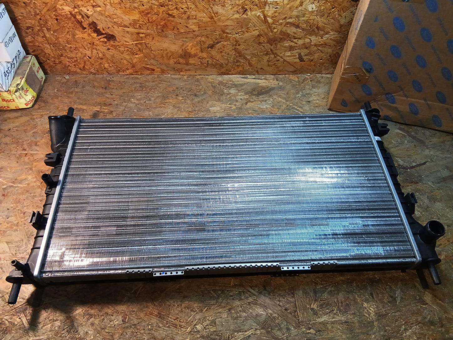 Ford Transit Connect Ford Tourneo Connect Motorkühler original Ford NEU