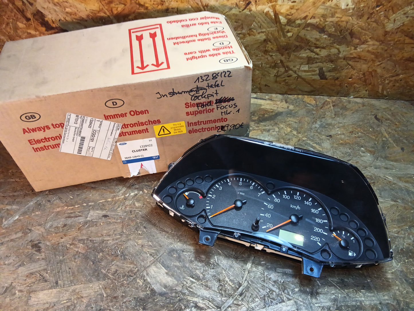 Ford Focus MK1 Instrumententafel Cockpit original Ford NEU