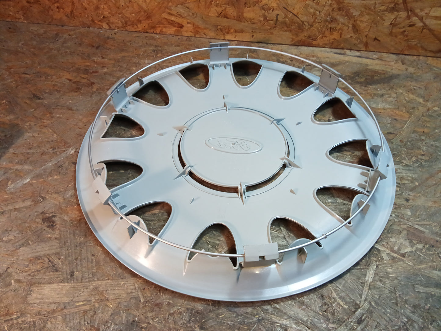 Ford Mondeo Radkappe 16" original Ford NEU