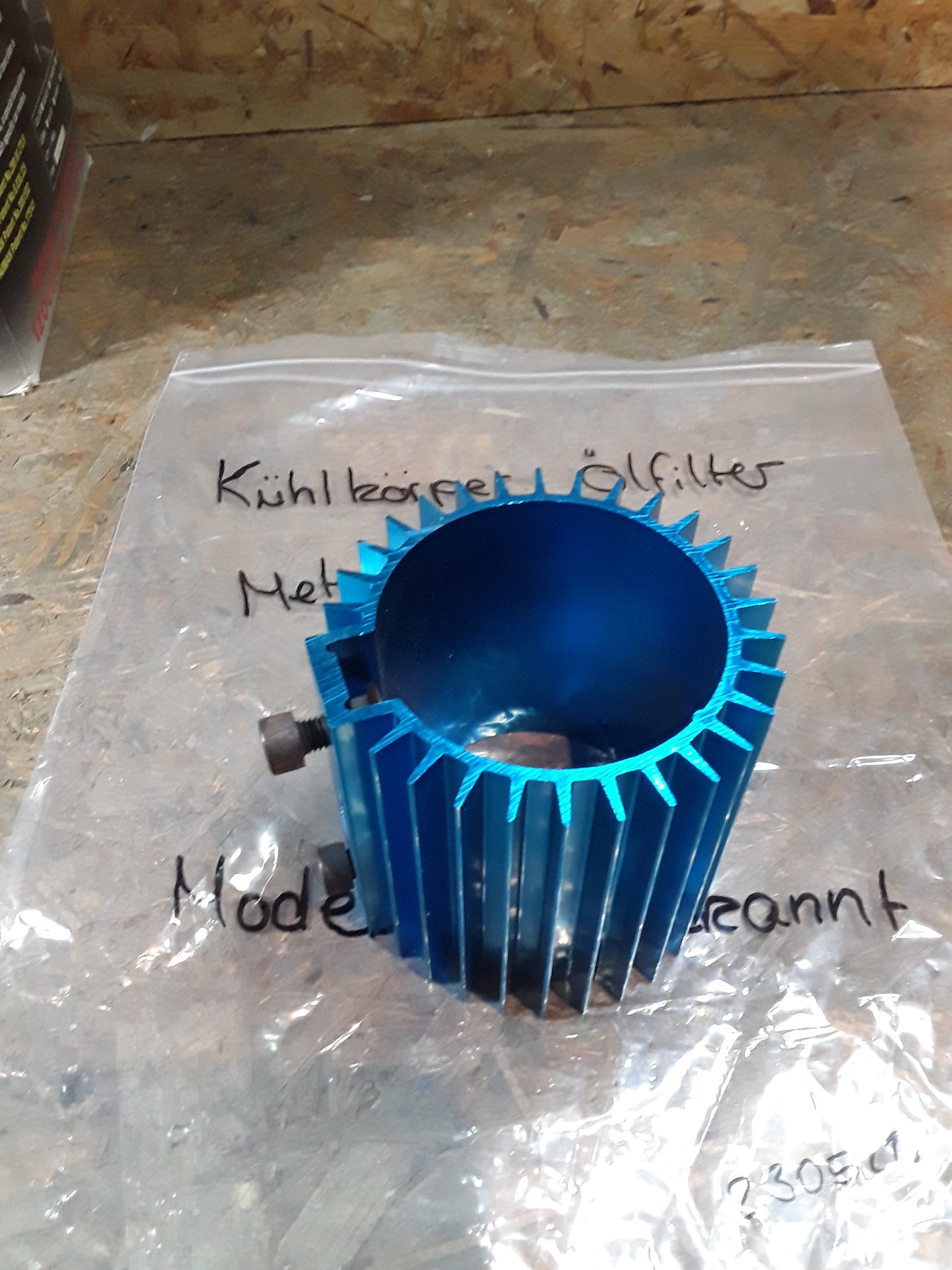 Modell unbekannt Kühlkörper metallic-blau NEU