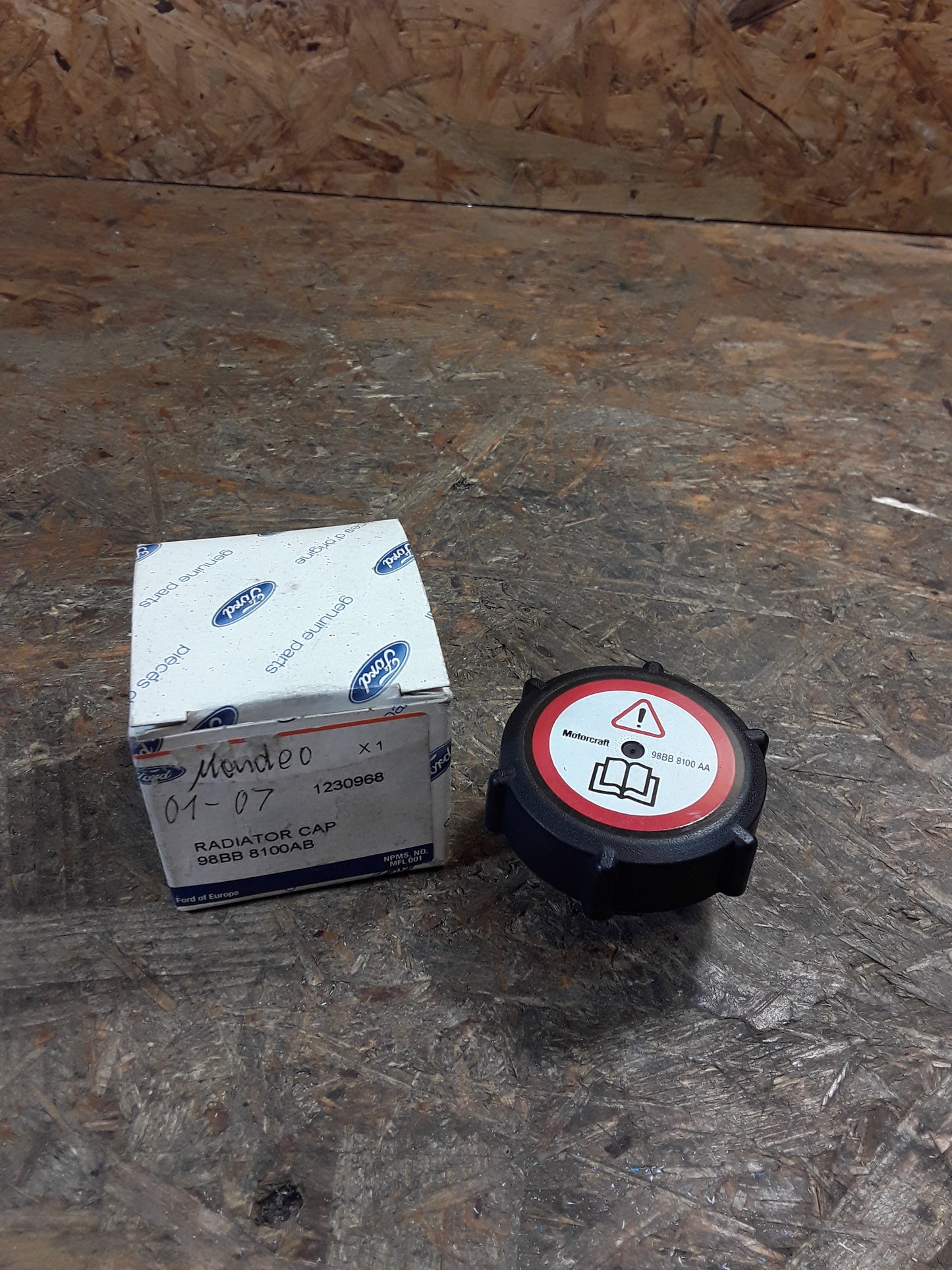 Ford Mondeo ll/ Mondeo lll/ Transit ab Bj 00 Verschlussdeckel Ausgleichsbehälter Kühlflüssigkeit original Ford NEU