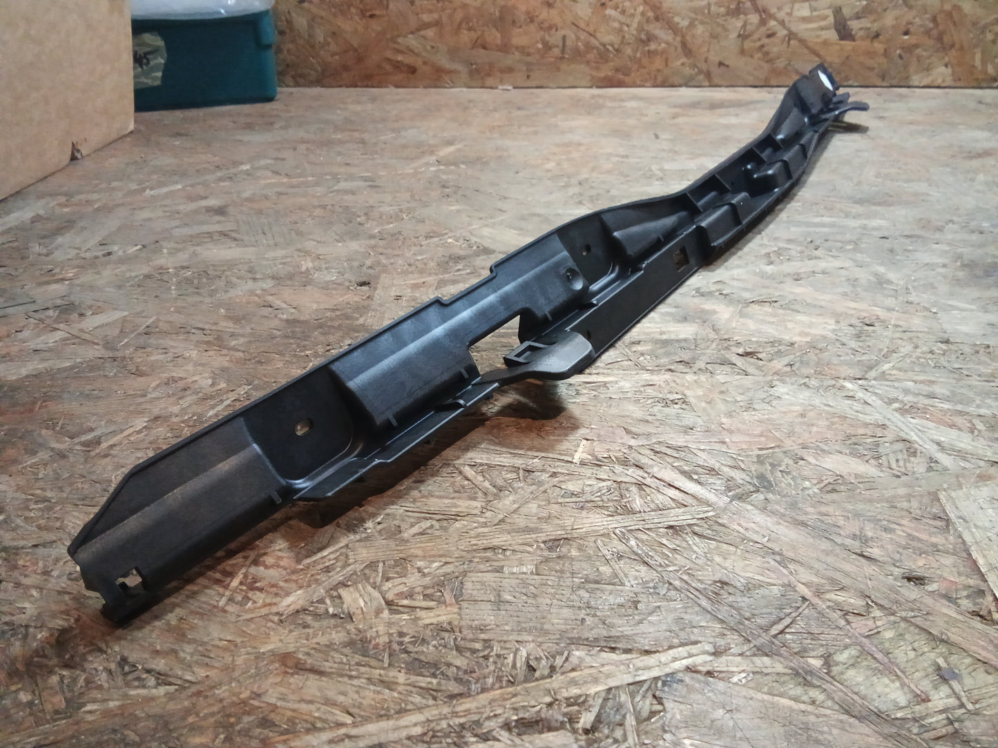 Astra H Führungsprofil Befestigung Stoßdämpfer Heckverkleidung original GM NEU