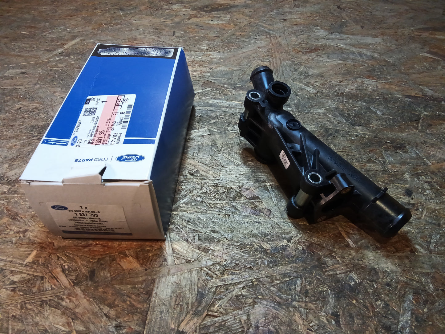 Ford EcoBoost 1.6 SCTi Wasserauslassstutzen original Ford NEU