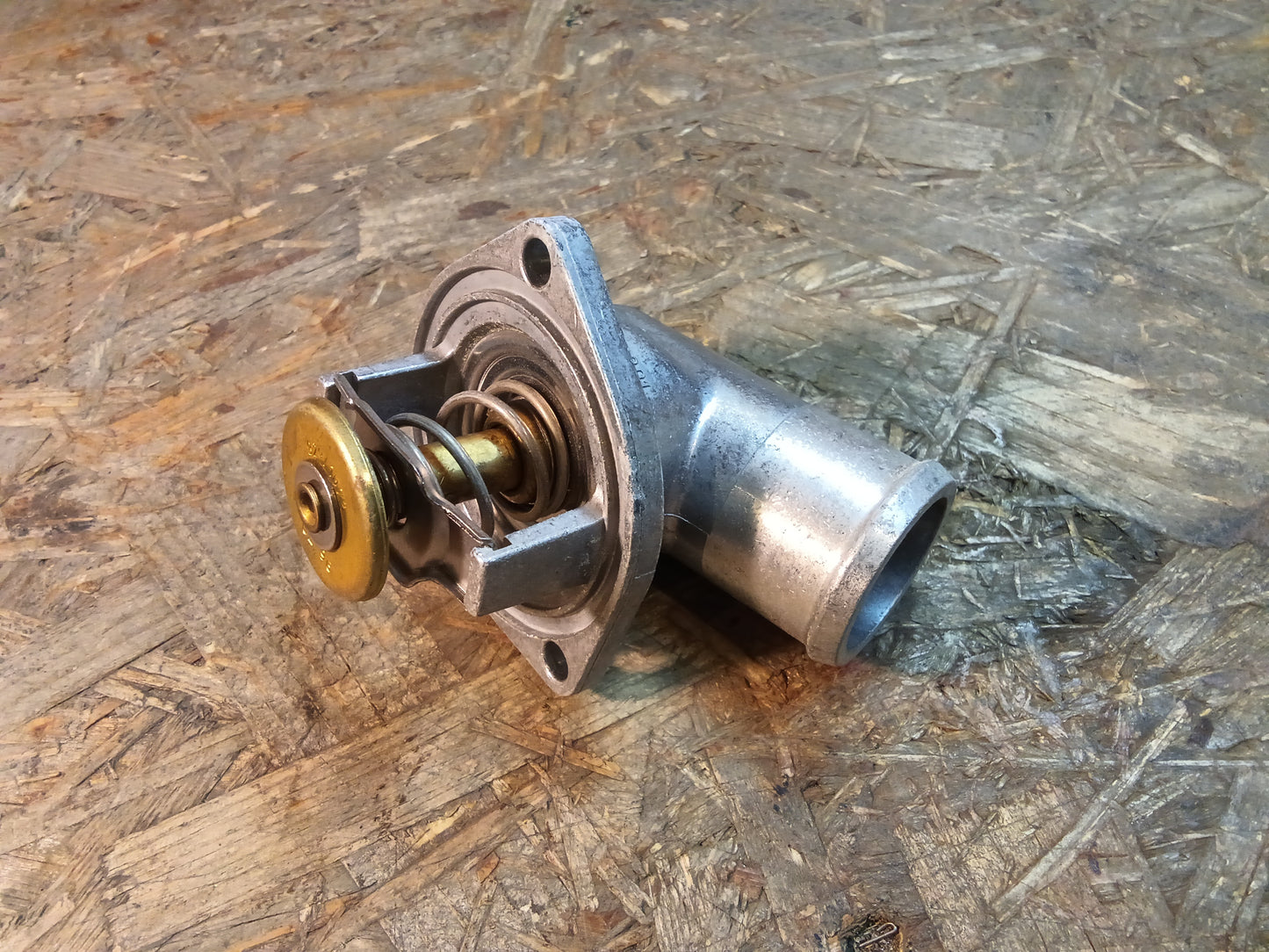 Astra F Vectra B Corsa B 1.4+1.6 Thermostat original GM NEU