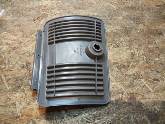 Vectra A BJ 96-02 Abdeckung Rückleuchtenöffnung original GM NEU