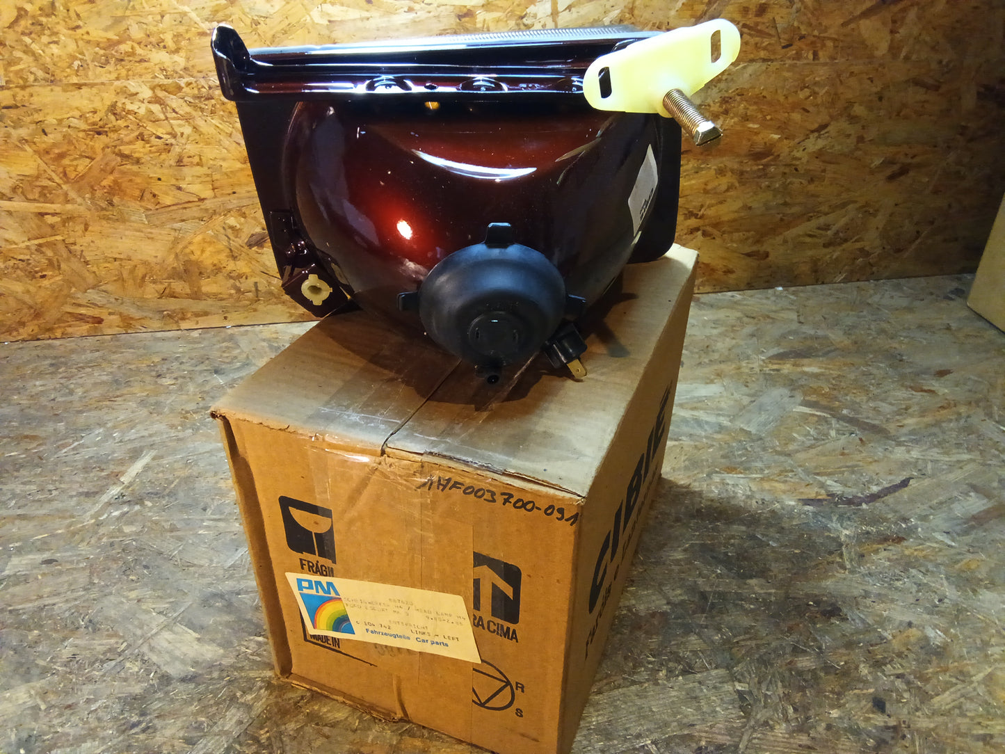 Ford Escort MK3 Scheinwerfer H4 links original CIBI NEU NOS