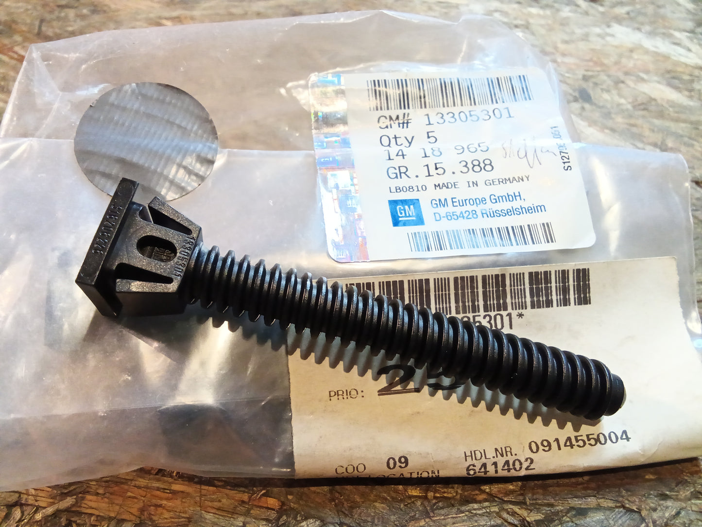 Meriva A Schraube Reserveradhalter original GM NEU