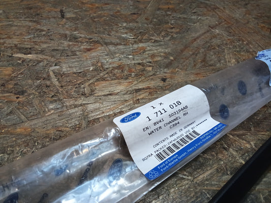 Ford Kuga Zierleiste Windschutzscheibe original Ford NEU