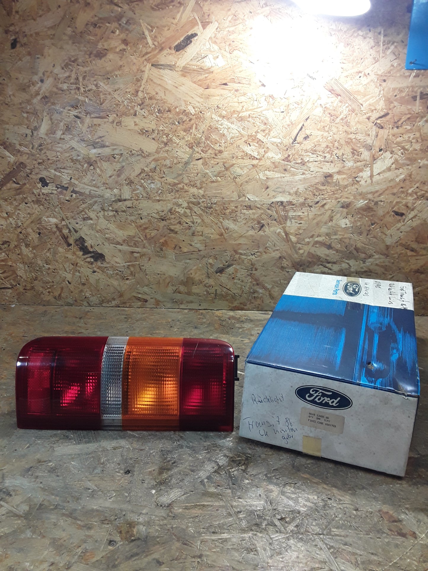 Ford Transit 86-99 Rückleuchte links original Ford GEBRAUCHT