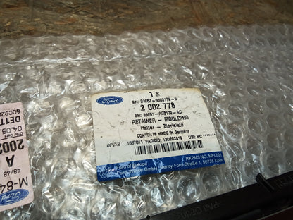 Ford Focus 3 BJ 11-15 Zierleiste Windschutzscheibe links original Ford NEU