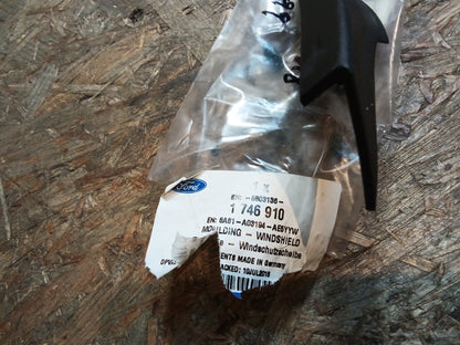 Ford Fiesta BJ 12-18 Zierleiste Windschutzscheibe original Ford NEU