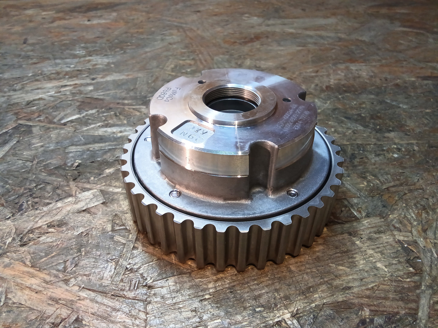 Diverse Ford Modelle 1.6l Kettenrad Zahnrad an Nockenwelle original Ford NEU