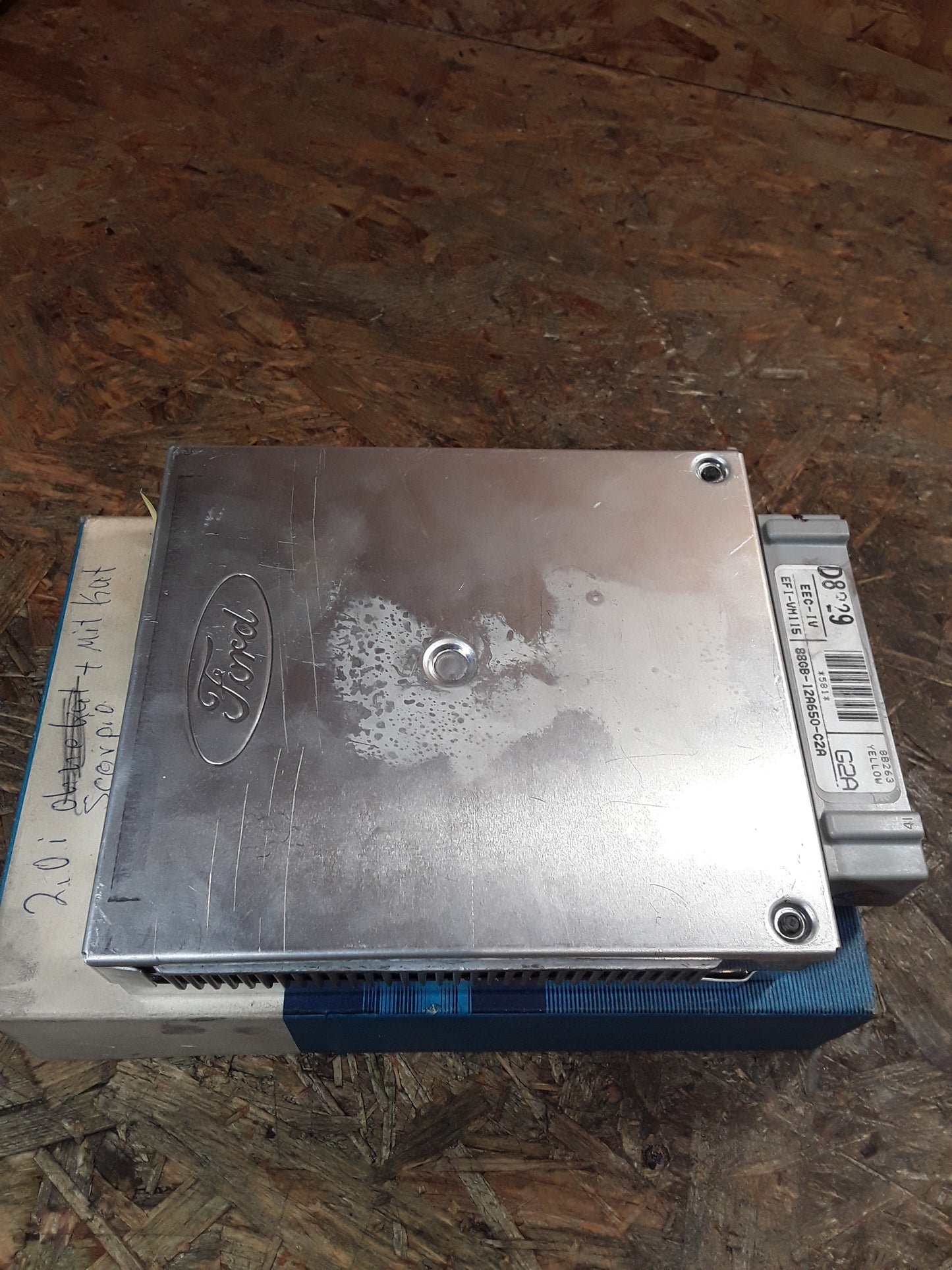 Ford Sierra 2.0 101PS / Scorpio 2.0 101PS Motorsteuergerät original Ford NEU