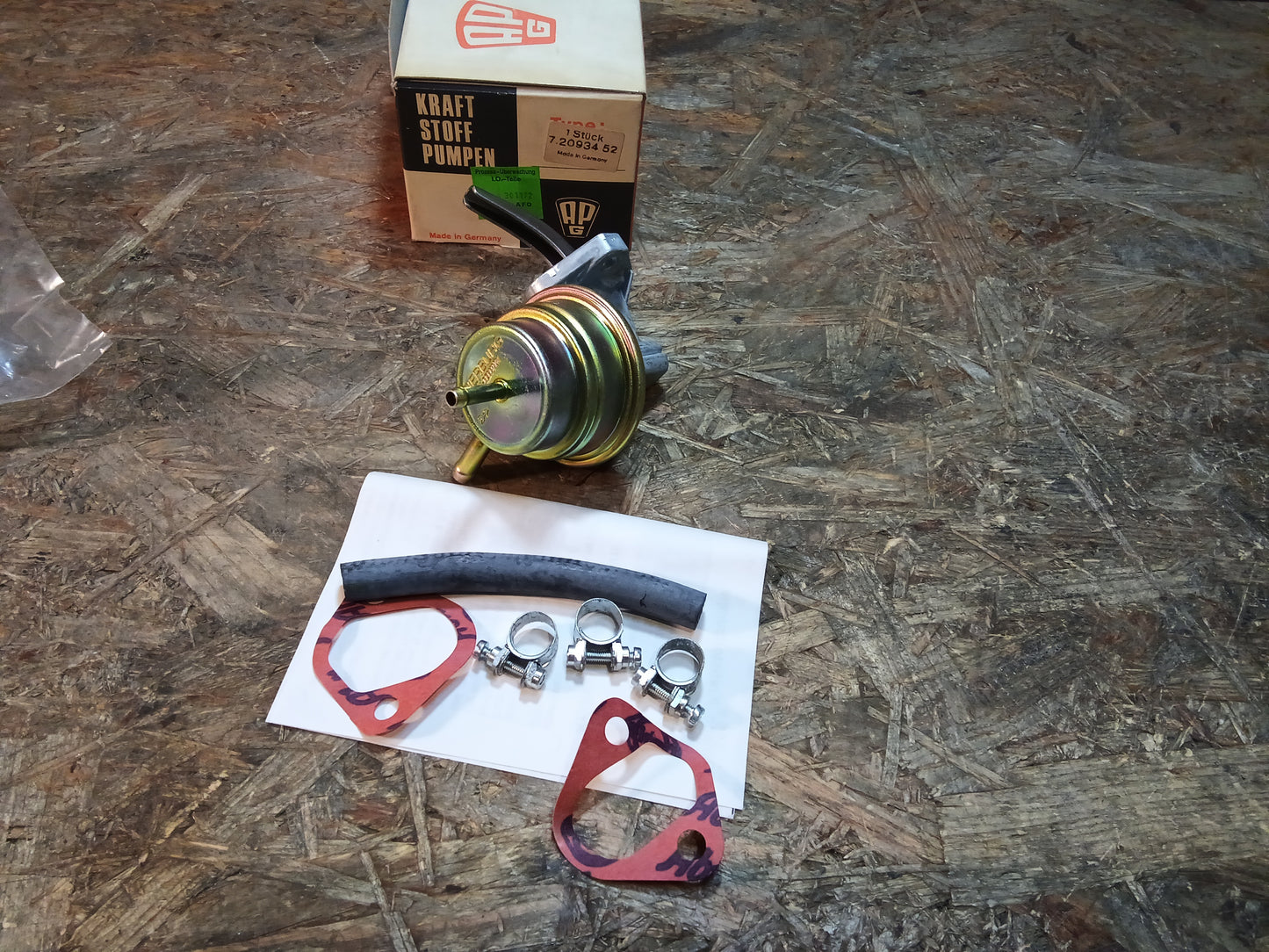 Kadett C, Corsa A, Ford P2, 12M Kraftstoffpumpen original Pierburg und APG NEU
