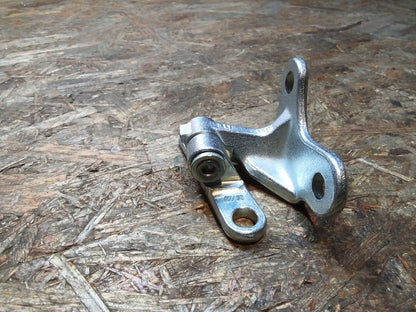 Mitsubishi Colt 7th Serie Türscharnier vorne oben links original Mitsubishi NEU