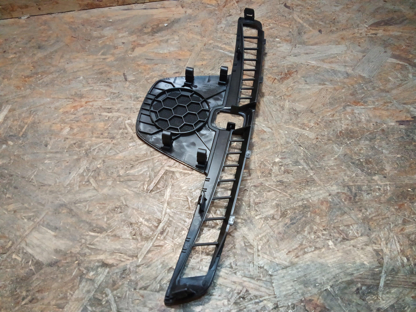 Insignia B LautsprecherAbdeckung Armaturenbrett NEU