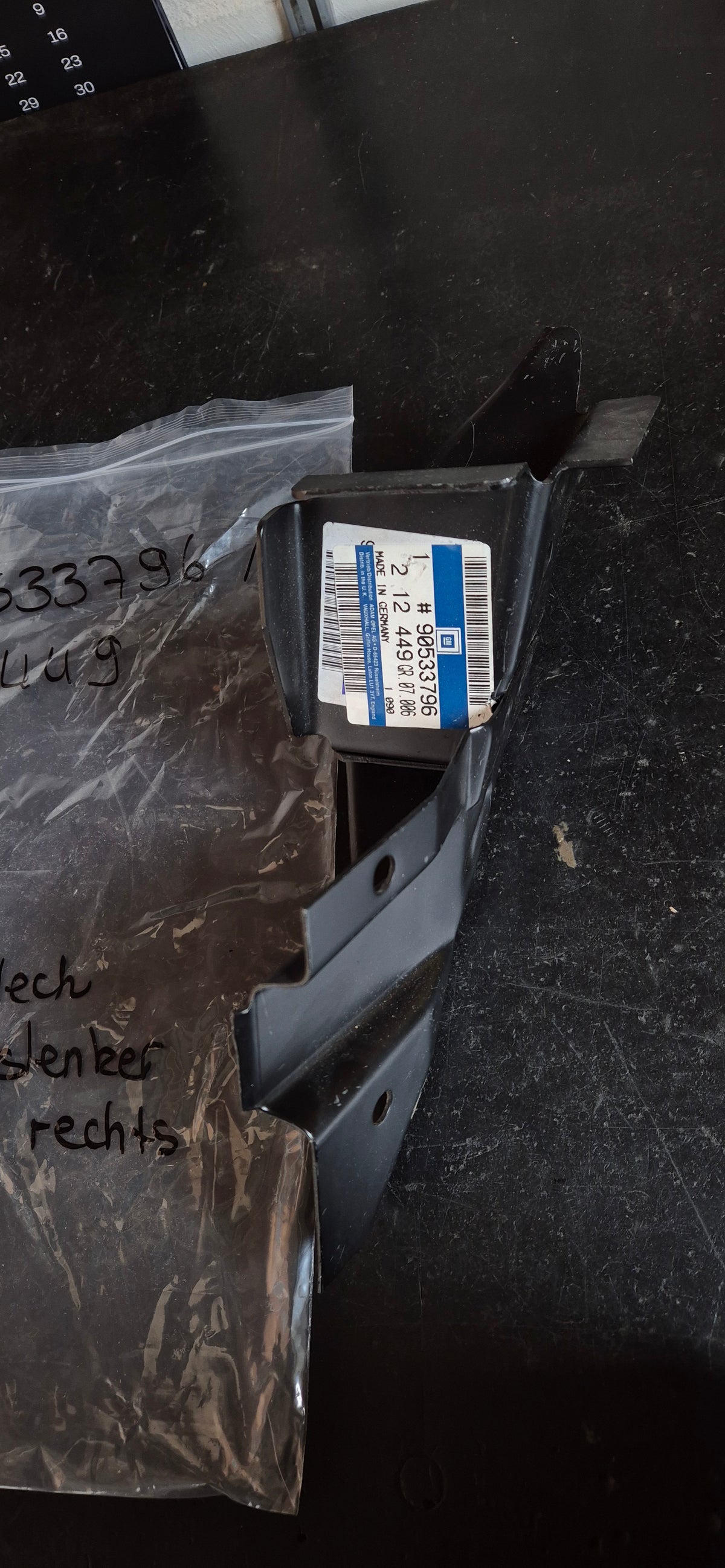 Stütze Halteblech Längstlenker, Corsa, Original GM Neu