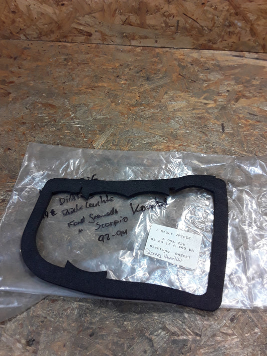 Ford Granada/ Scorpio Kombi Bj 92-94 Dichtung Rückleuchte original Ford NEU