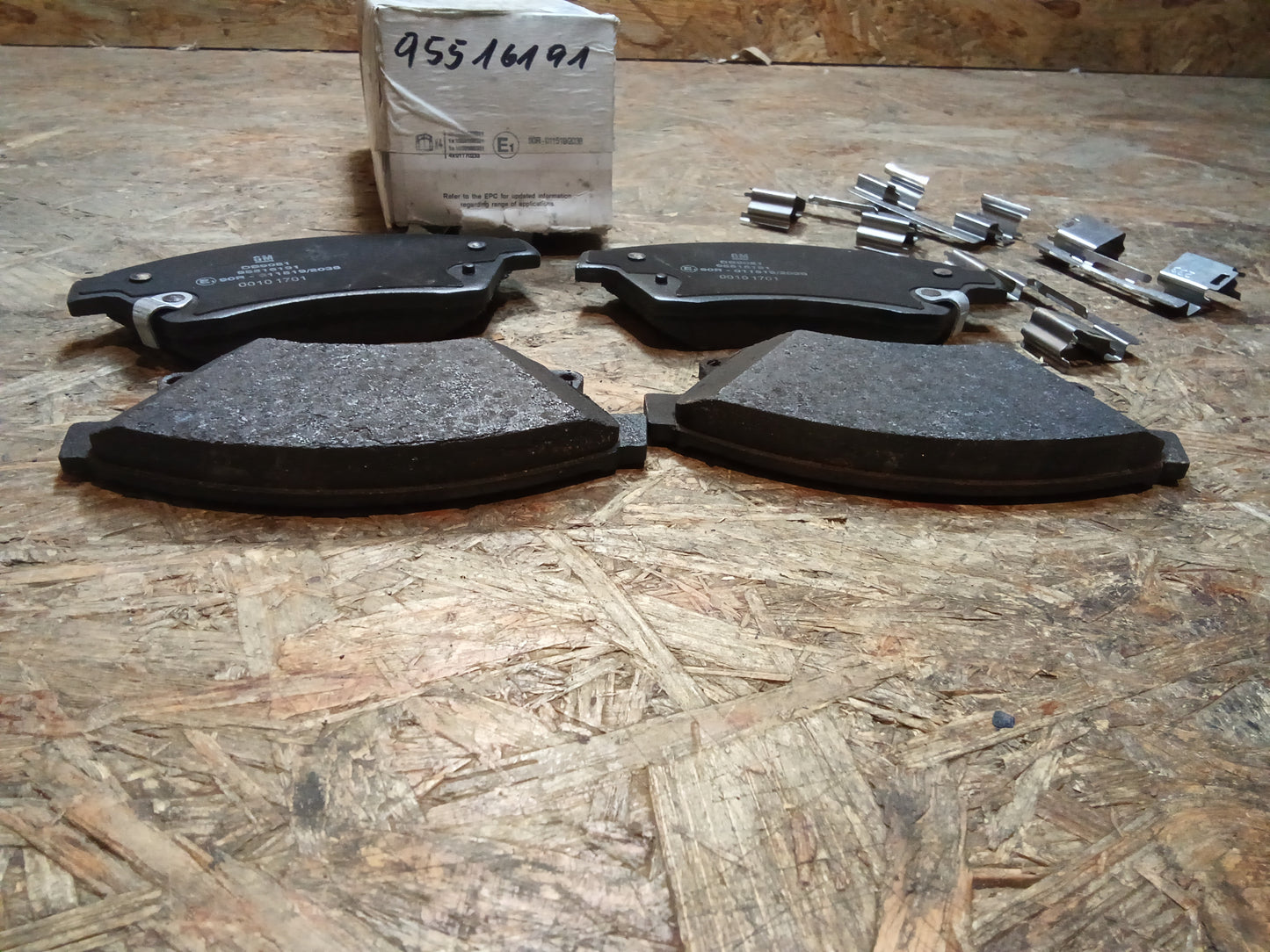 Astra J Bremsbeläge vorn original GM NEU