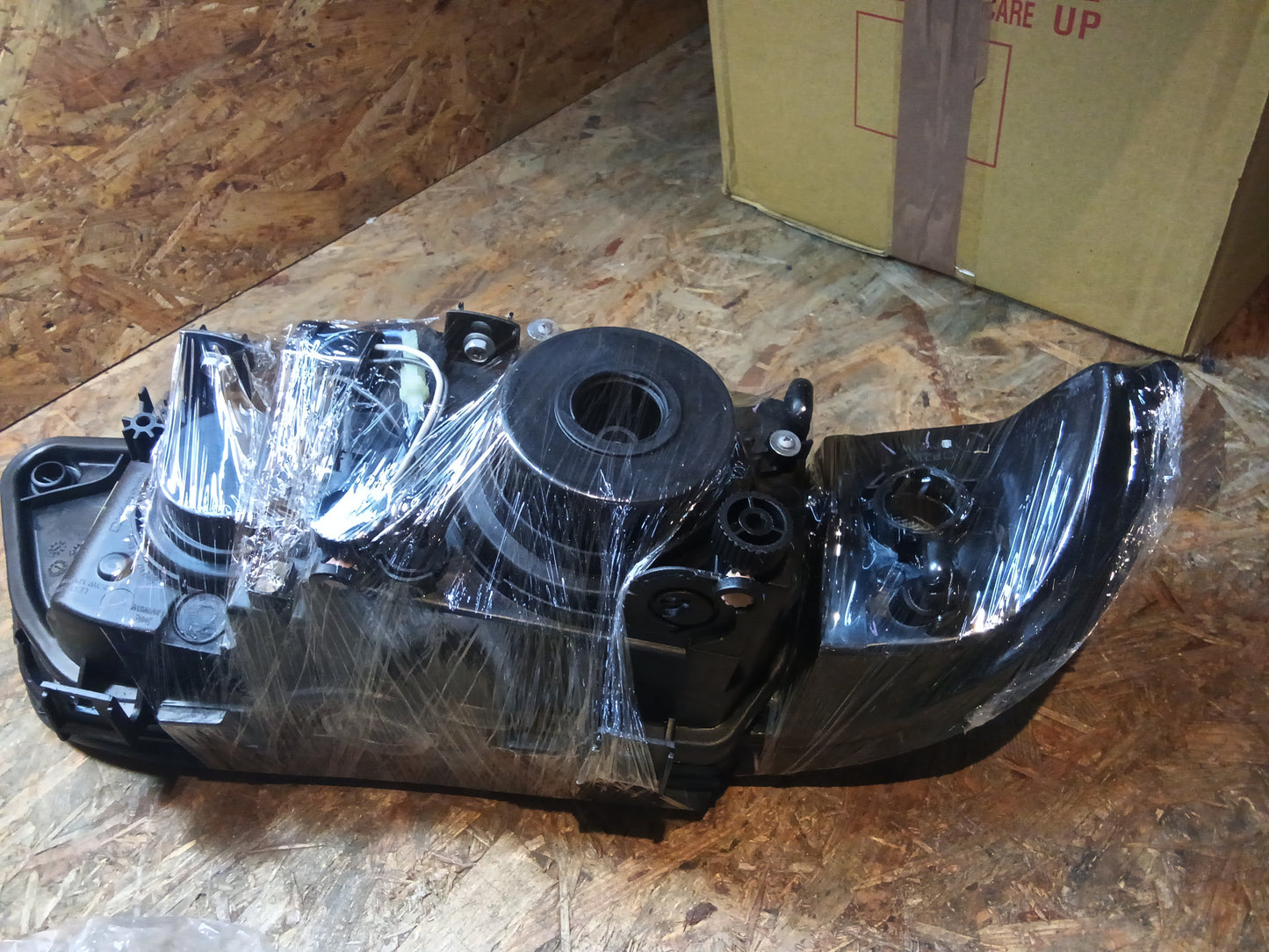 Tuning-Tec Xenon LED Angel Eyes Scheinwerfer für BMW 5er E39 Facelift 99-03 schwarz (LPBM07)