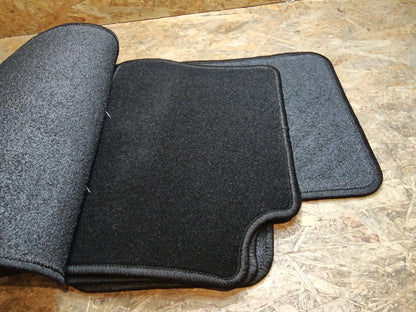 Corsa E Fußmattensatz original GM NEU