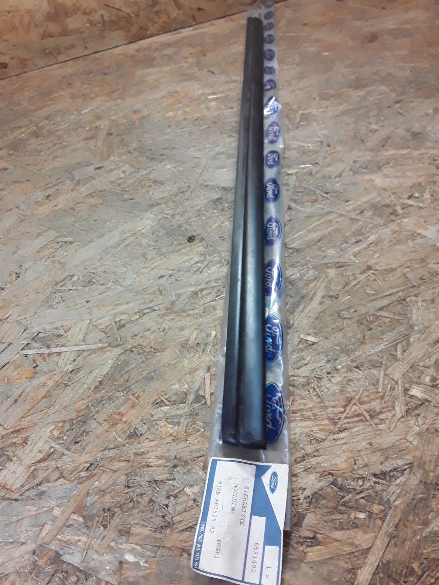 Ford Escort/ Orion Bj 08.90-11.92 Zierleiste links original Ford NEU