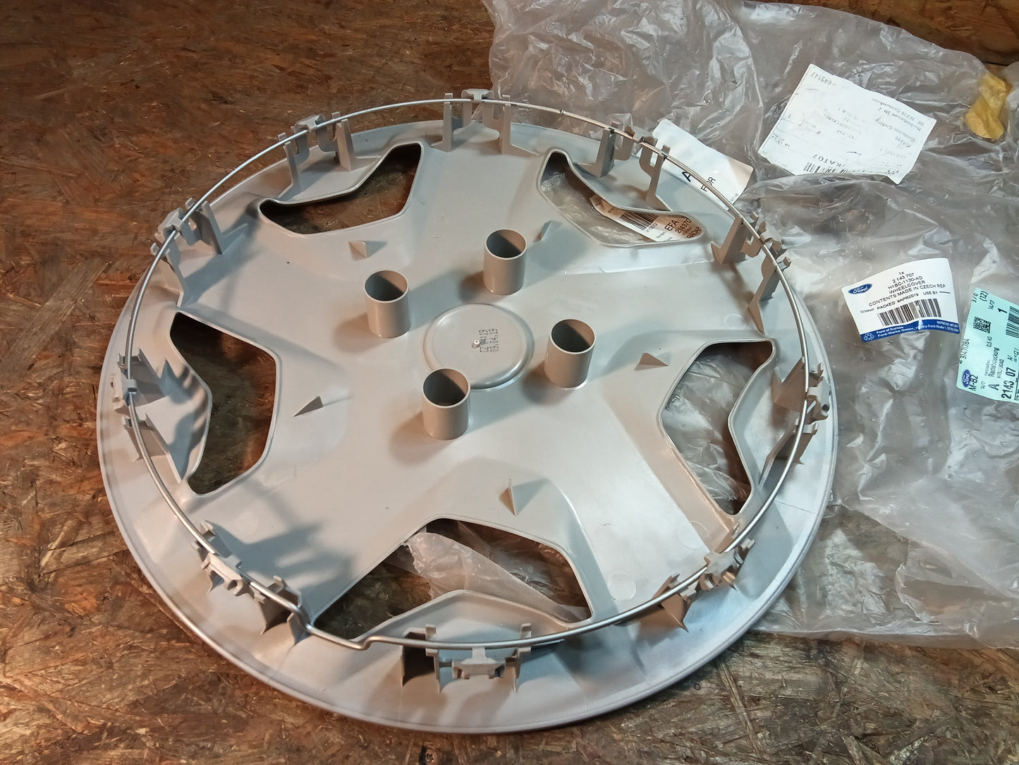 Ford Fiesta Radkappe 15" original Ford NEU