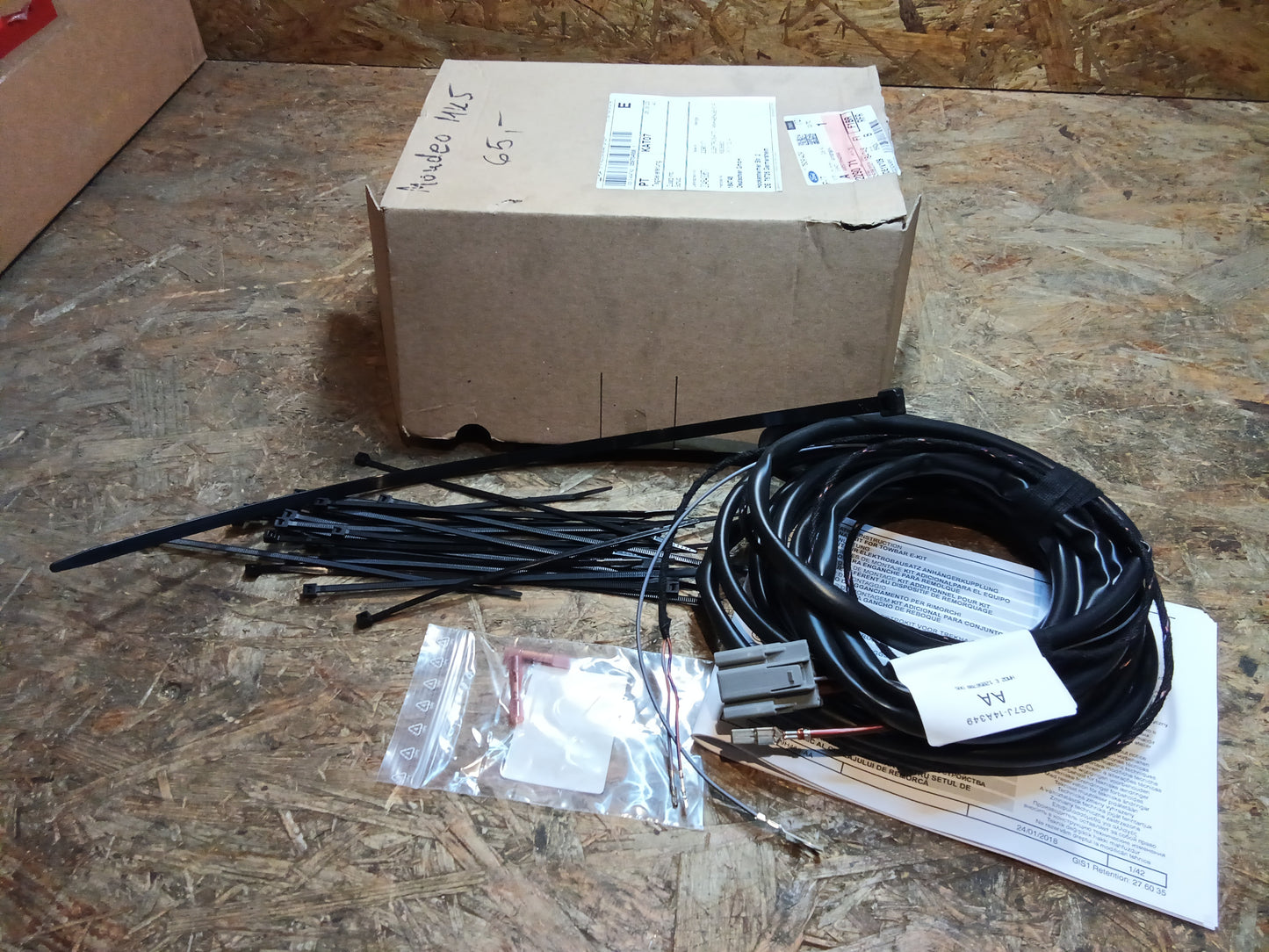 Ford Mondeo MK5 E-Satz Anhängerzugvorrichtung original NEU